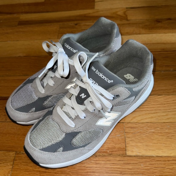 Grey New Balance 993 trainers - Picture 1 of 5